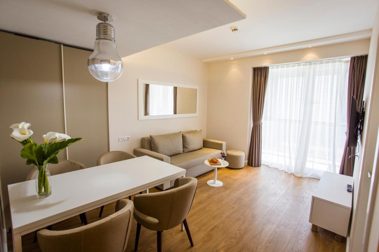 Lamazi View Apartment Batoemi Buitenkant foto